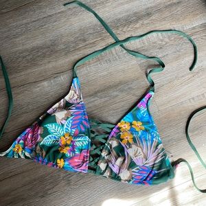 Shade & Shore Medium Top NEVER WORN